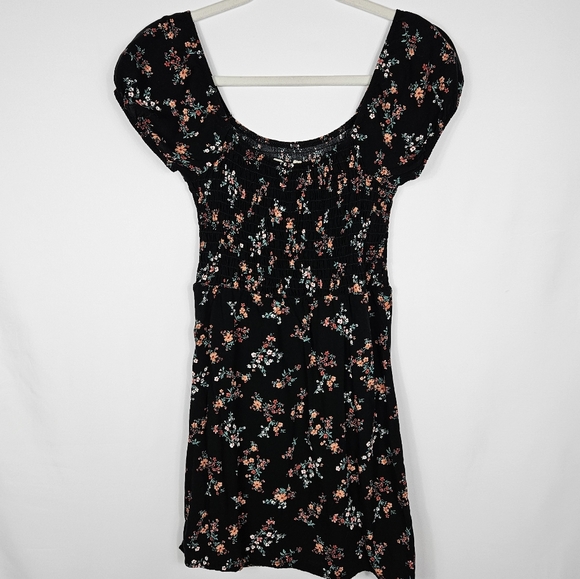 Tilly’s Floral Dress - Picture 2 of 5